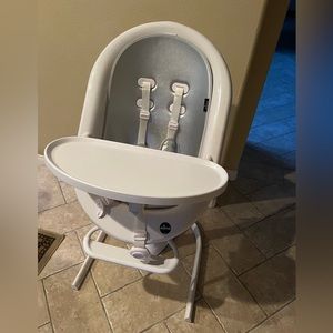 Mima Moon high chair only used twice purchased at Saks